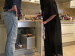 Brit Plumber Drills Muslim Cougar In Her Kitchen