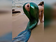 A stranger ravaged a mermaid firm on the