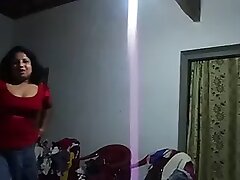 Sri Lankan aunty providing blowjob to